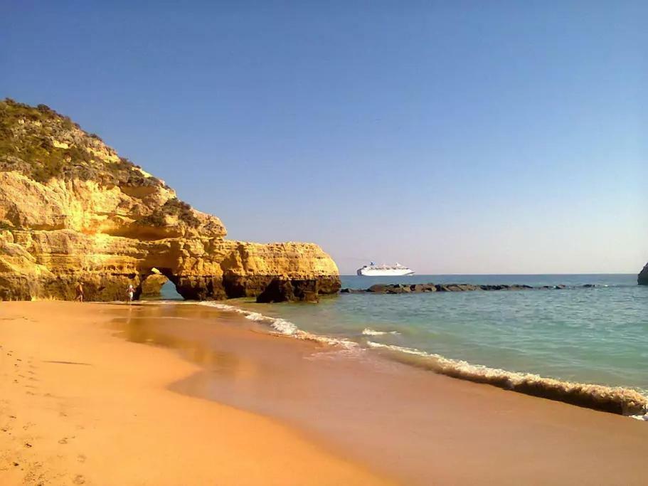Sea View Apartment Portimao Bagian luar foto